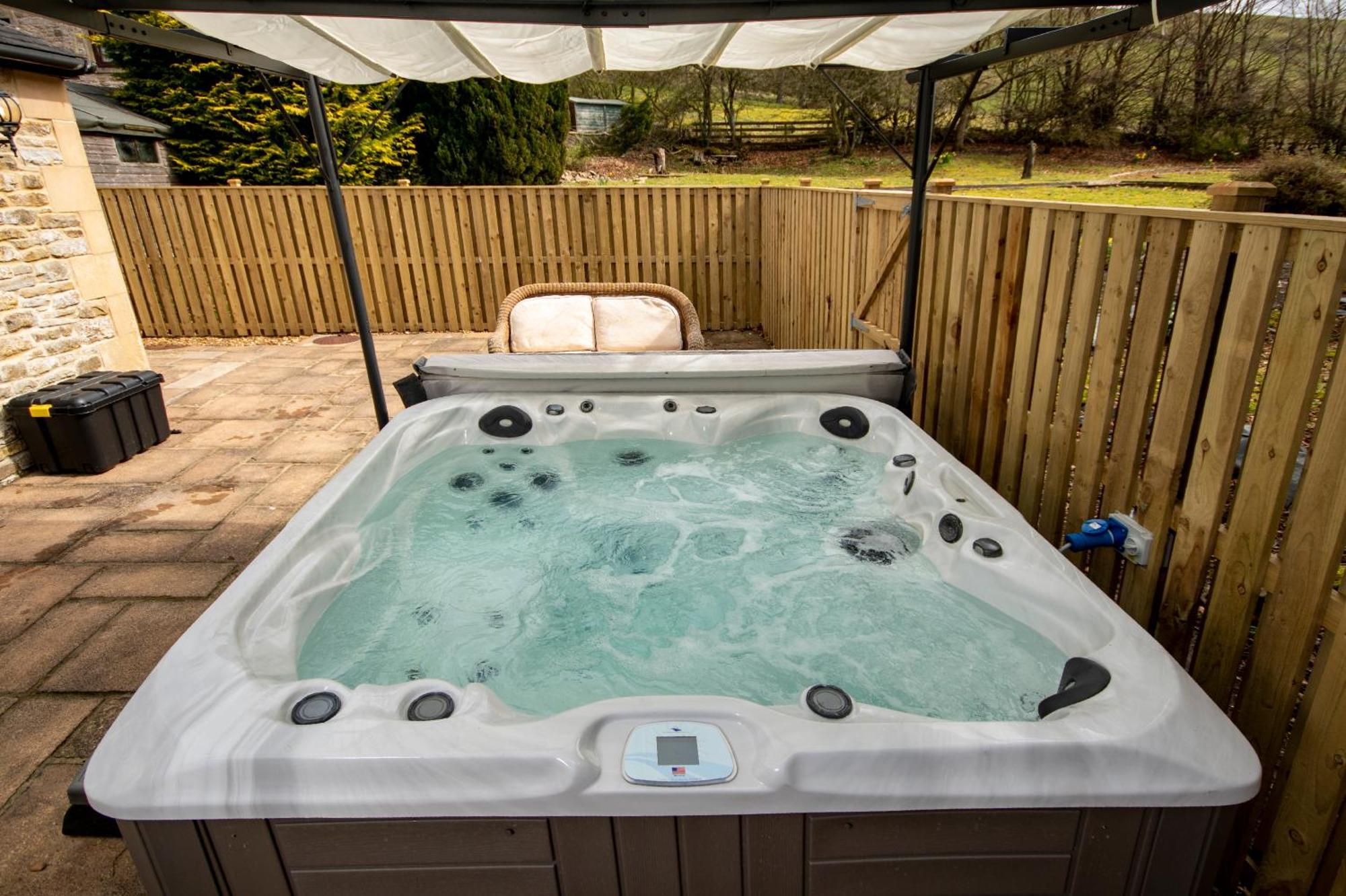 Colleton At Lovelady Shield- With Hot Tub Alston